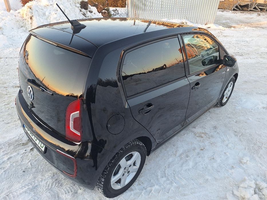 Продається електромобіль Volkswagen e-Up