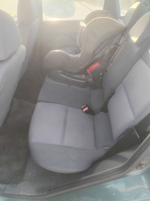 Mitsubishi Colt 1.1 gasolina 2005