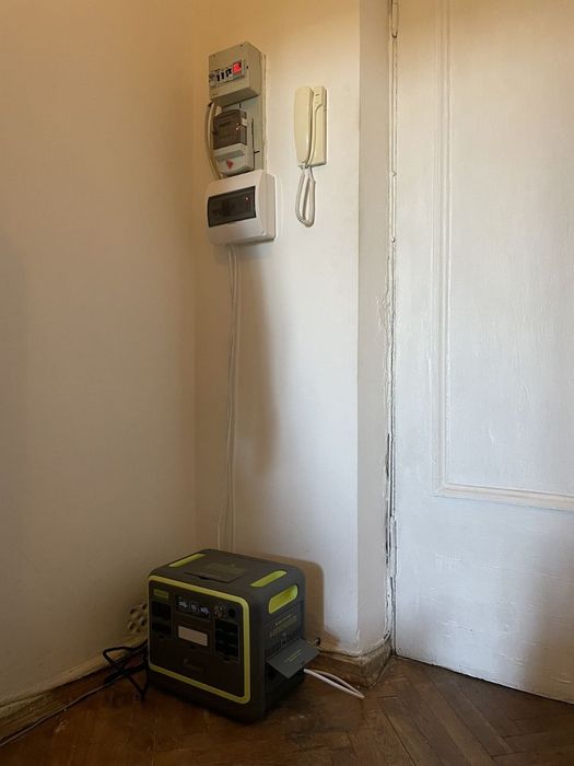 Установка, подключение инвертора АВР