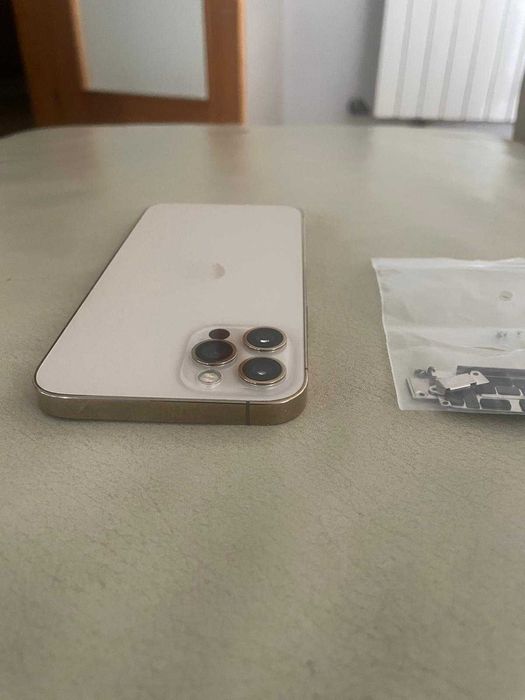 Carcaça traz IPHONE 12 PRO  com bateria 89% de bateria