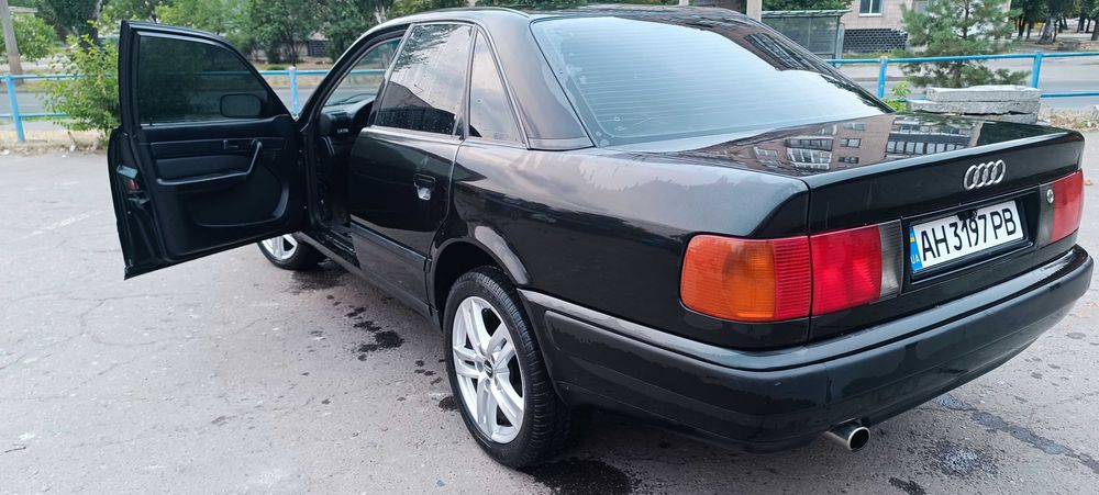 Продам Audi 100c4