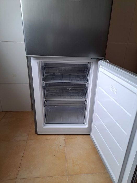 combinado com dispensador àgua