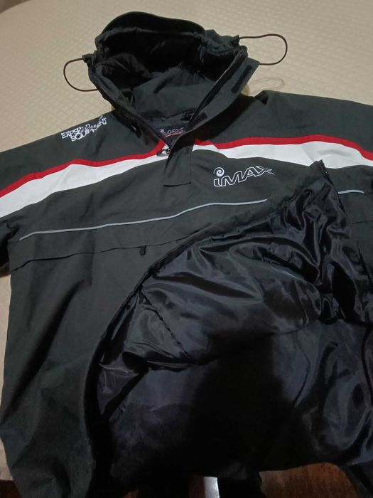 Casaco marca IMAX