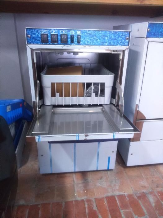 Máquina de Lavar copos Arisco NOVA