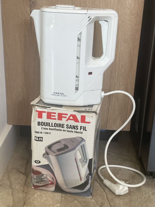 Продаю електрочайник Tefal Retro — новий, тільки з пакування! Стильний дизайн у ретро-стилі, який додасть затишку будь-якій кухні.