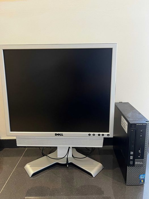 Dell i3 komputer, monitor i głośniki zintegrowane, system Windows 10