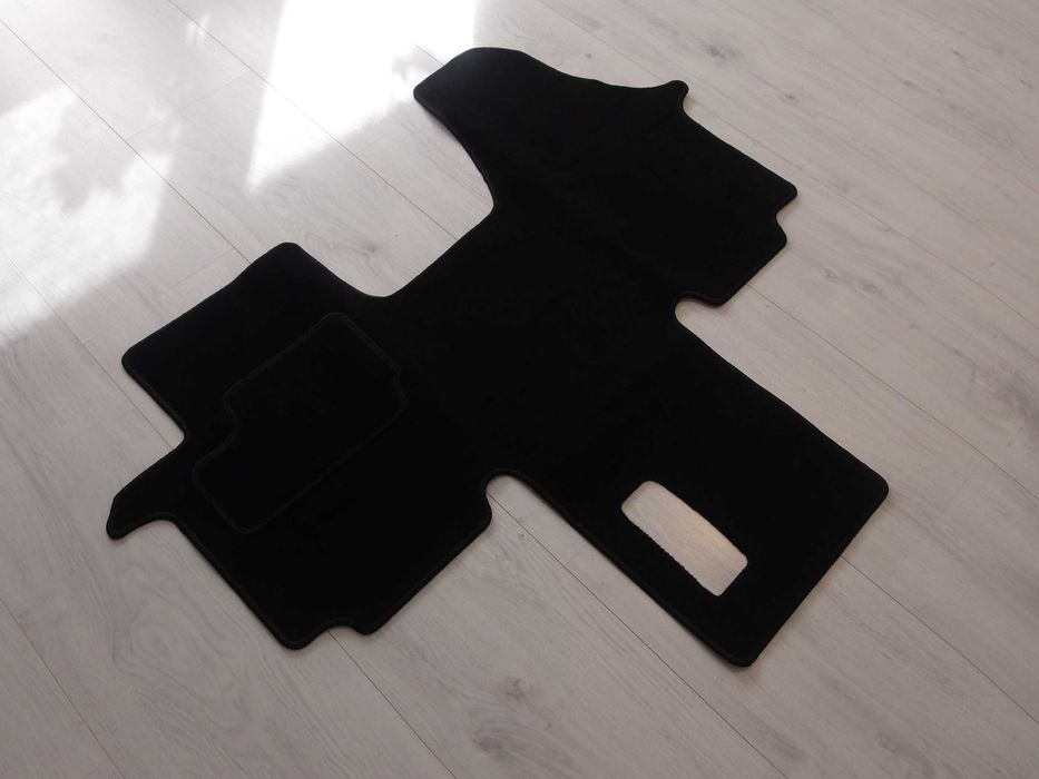 Dywaniki Welurowe OPEL VIVARO RENAULT TRAFIC Nissan Primastar Rok 01-1