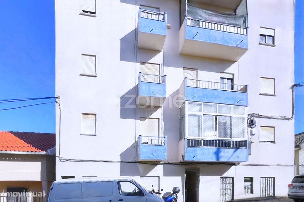 Prédio de Rendimento | 970 m² | S. João da Talha | Rendimento Imedi...