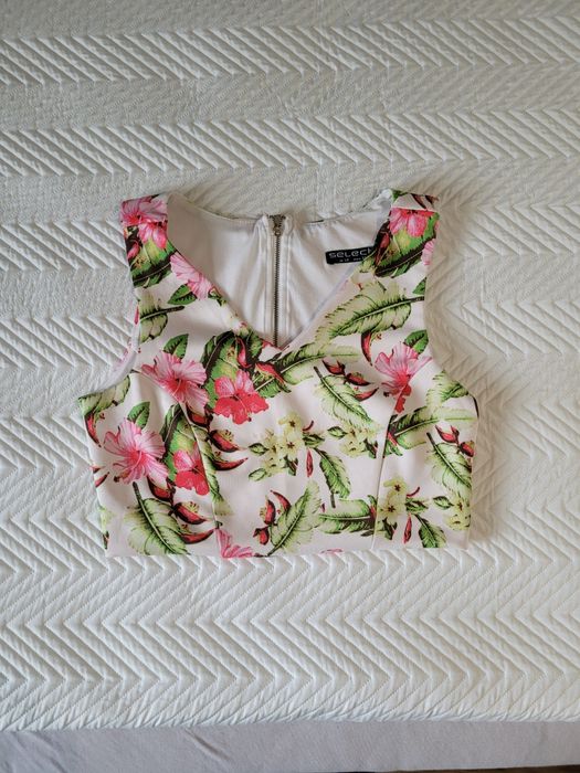 Top kwiatowy marki Select