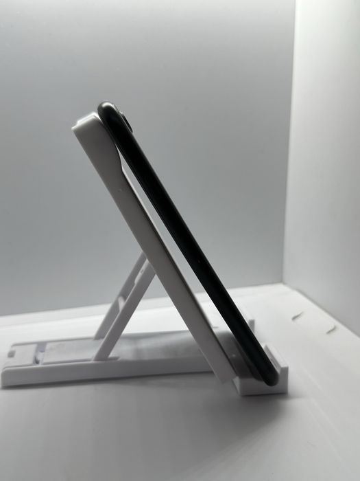 iPhone se 3 2022 64gb black  Neverlock