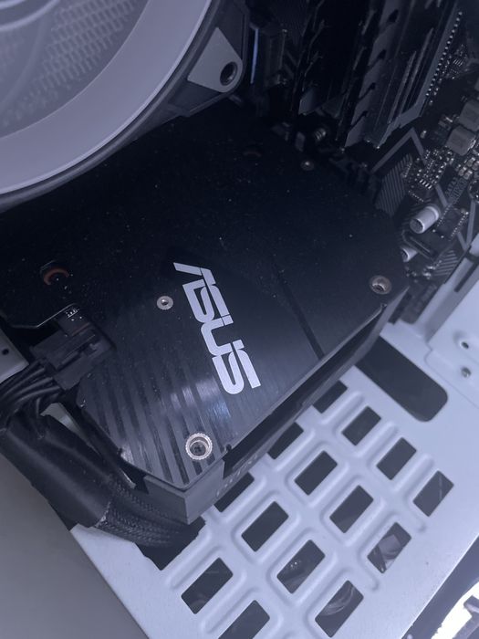 Asus Amd Radeon RX 6600 XT OC Edition GDDR6