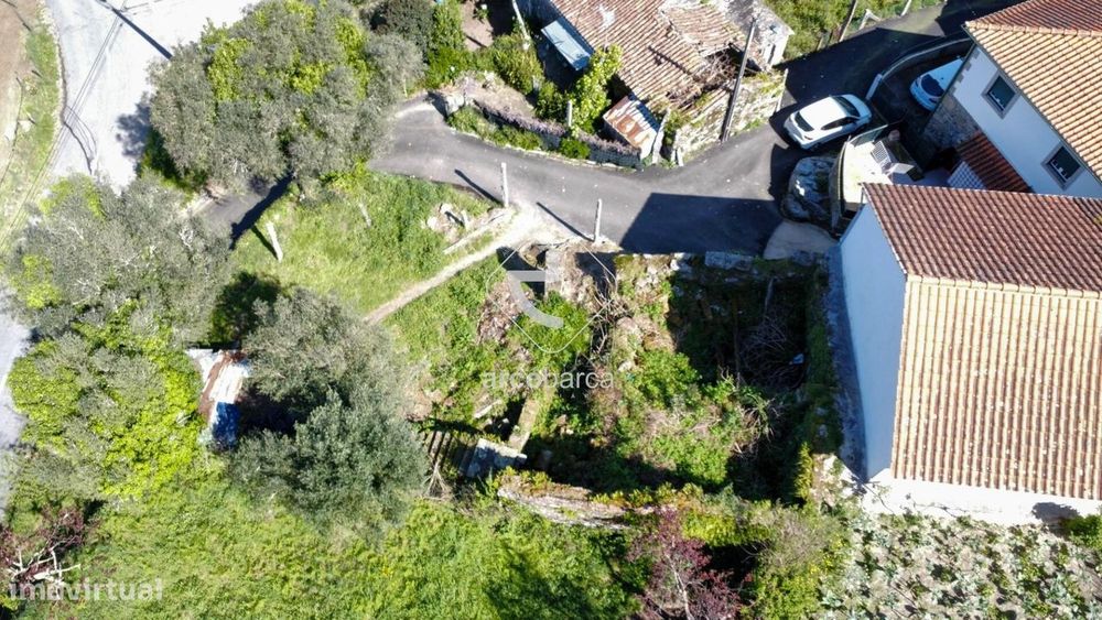 Vende-se Ruína com potencial para restauro em Gondufe - Ponte de Lima
