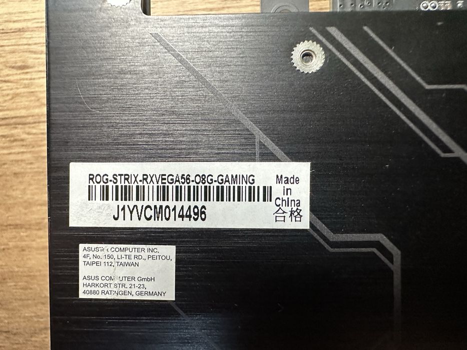 vega 56 8gb ASUS ROG STRIX состояние идеал,внутри пыли практически нет