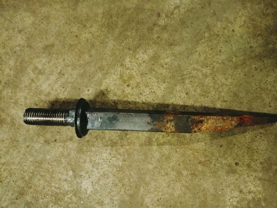 Sprzedam ząb brony ph20,podgarniacz zboża JCB ,łyżka skarpowa