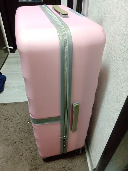 Чемодан дорожный огромный Ventura