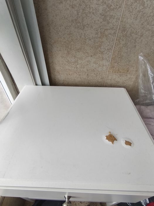 Mesa de apoio / cabeceira branca