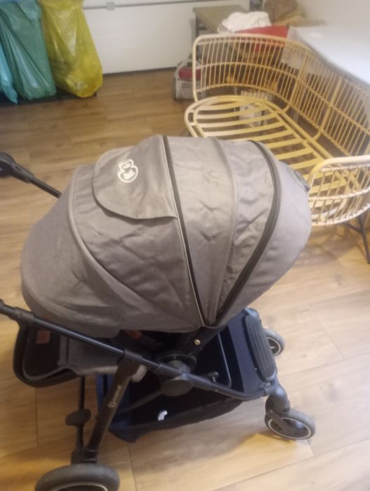 Sprzedam wózek spacerowy