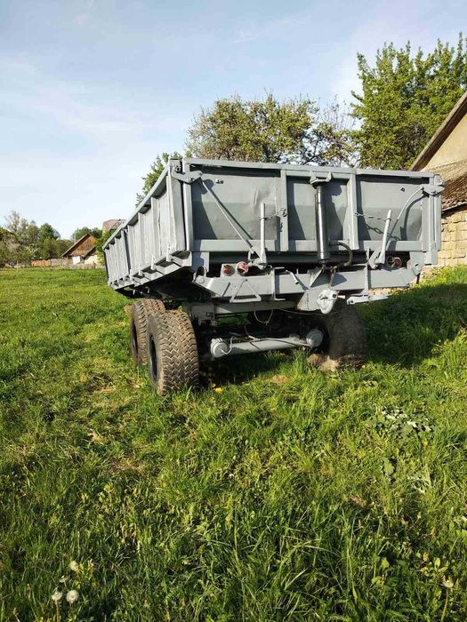 Продам тракторний причіп 2ПТС-9