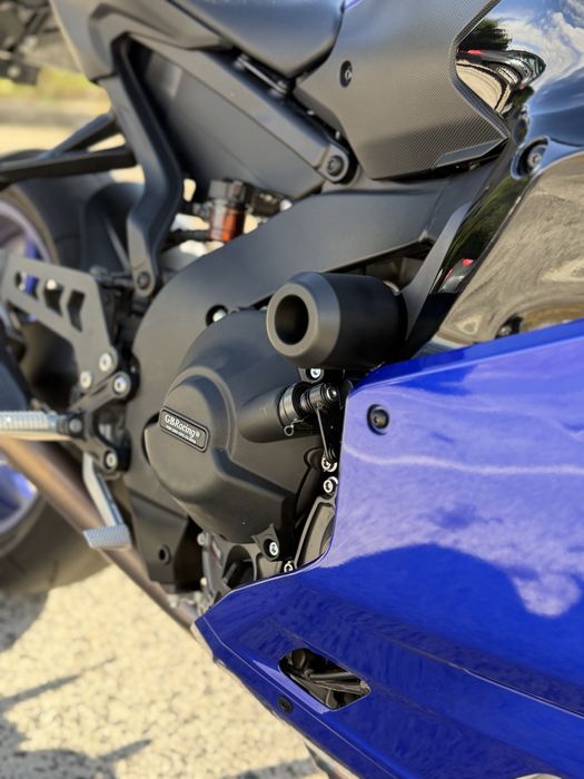 Yamaha R9 - Seminova - Full extras