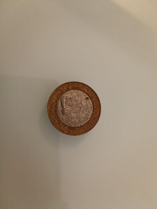 Moedas 200 escudos de vários anos e edições