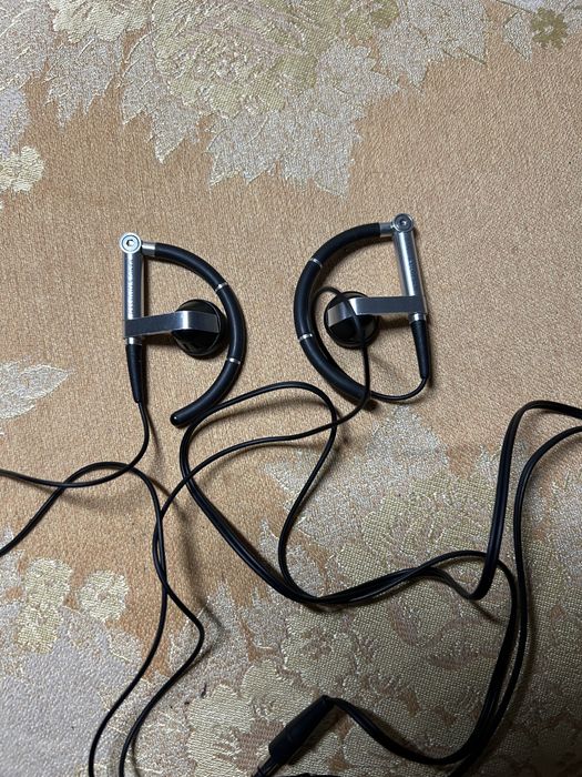 Наушники Bang & Olufsen A8 Earphones (Aluminum/Black) оригинал: 2