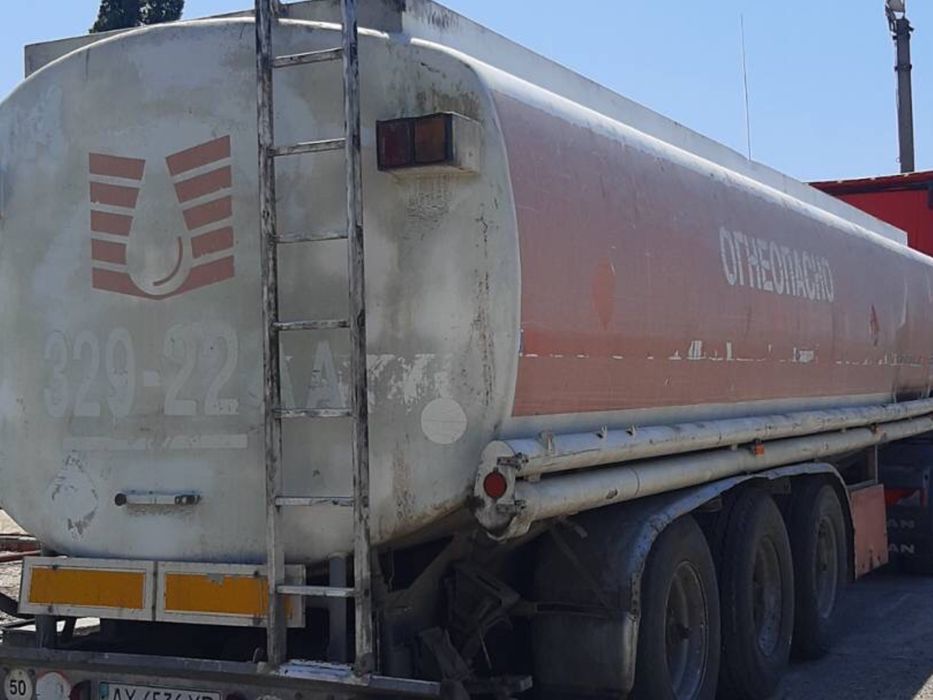 Цистерна полуприцеп цистерна тара 5700 кг