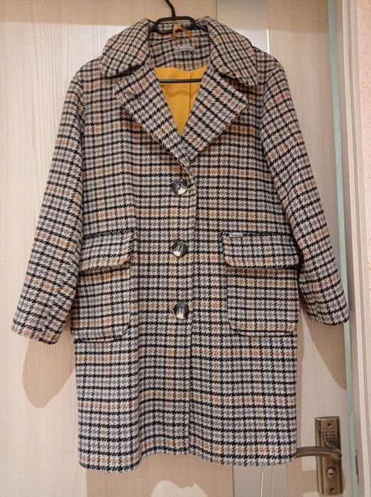 Пальто для дівчинки 146 весна-осінь