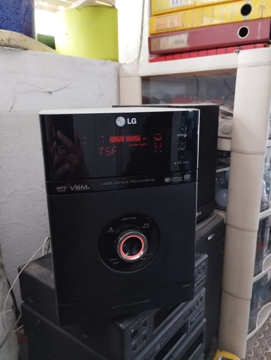 Mini aparelhagem LG impecável