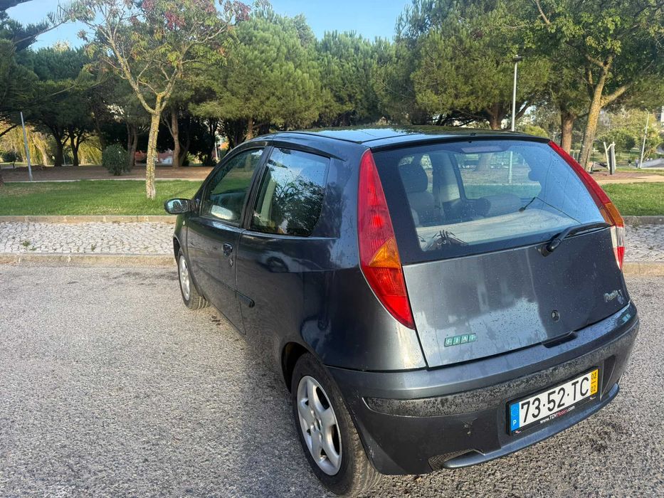 fiat punto 1.2 8v 2002 — photo 2