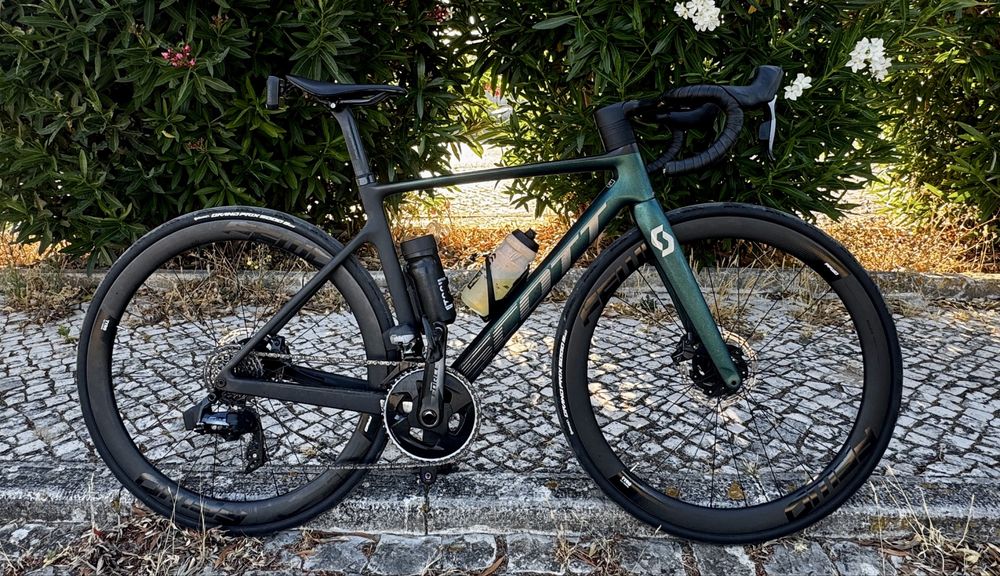 Scott Addict RC 20 (2024) – Tamanho S 52  – SRAM Force AXS + Rodas FFWD 45mm Carbono