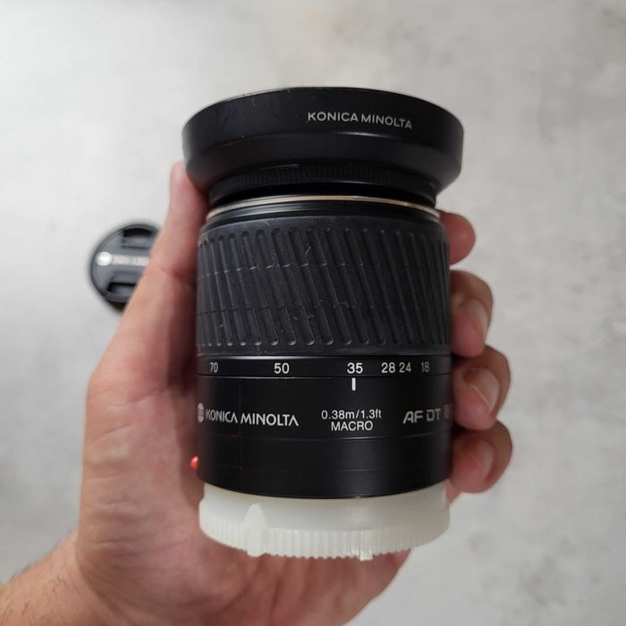 Lente Konica-Minolta 18-70mm F3.5-5.6