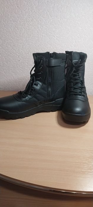 Продам берці parashot 39