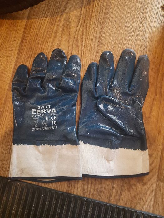 Рабочие рукавицы.