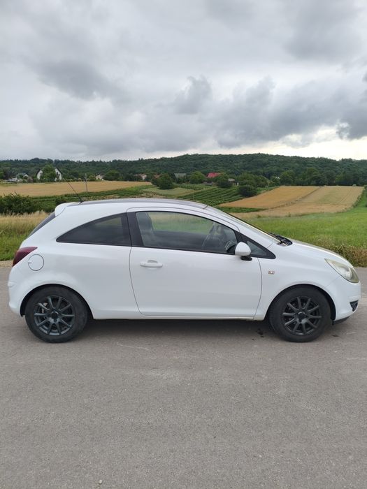Opel Corsa D 1.4 90km 2011