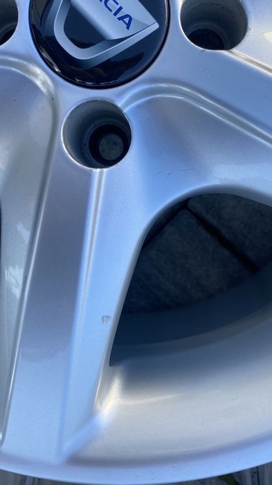 Felgi aluminiowe Dezent do Dacia 4x100 16 cali Renault