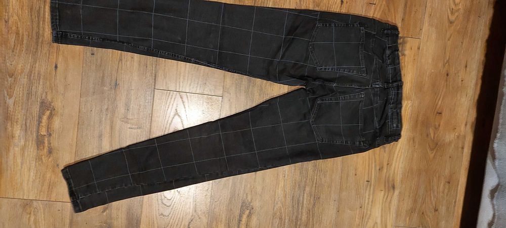 Spodnie chłopięce r. 38 Bershka