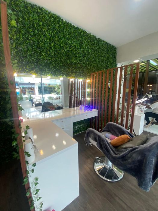 Espelho com lâmpadas