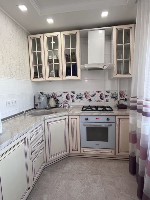 Пропонується сучасна  2- х кімнатна квартира на 3 Южний Ромакс