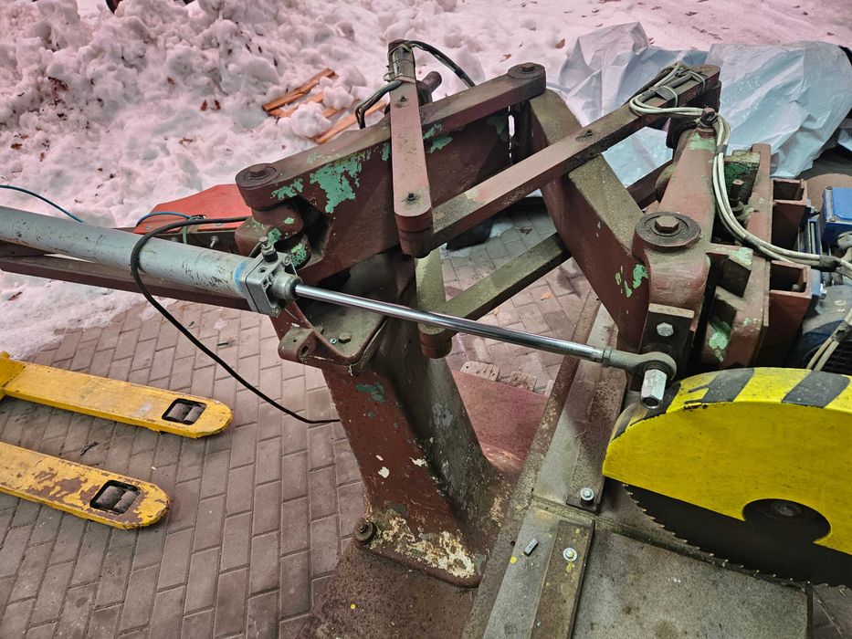Pilarka ramieniowa , piła radialna ,Pilarka ramieniowa radialna 3kW na pantografie | Pneumatyczne wspomaganie,. Belki do 16 cm | Solidna