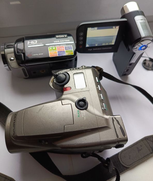 Фотоаппараты Canon A-570,550, Olympus,видеокамеры Sony..