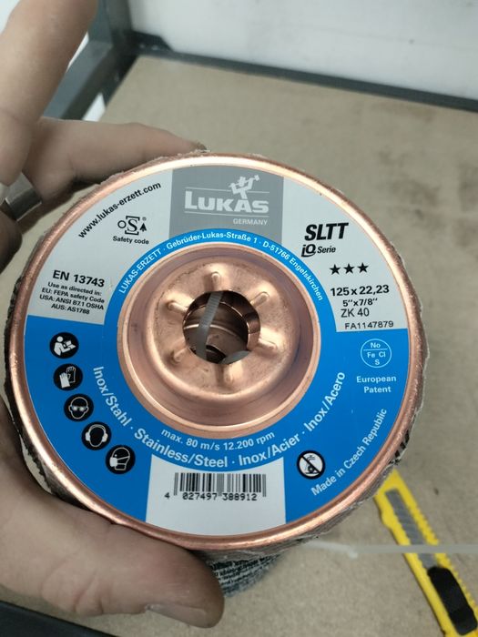 Круг лепестковый циркониевый 125 Р40 Lukas