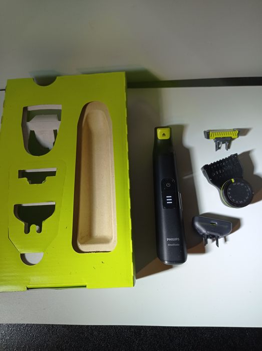 PHILIPS OneBlade c лезвием 360.