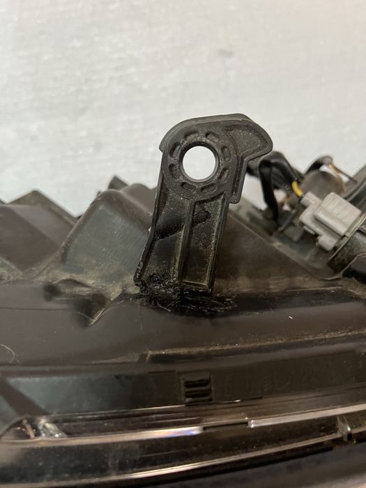 Фара права Subaru Forester 2022 2023 2024 KD америка