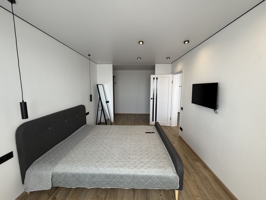 Оренда 2-кімнатної квартири Студії  р-н  Ж/М Тополя-3