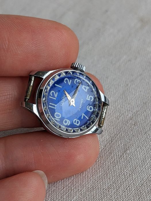 Zegarek czajka niebieski