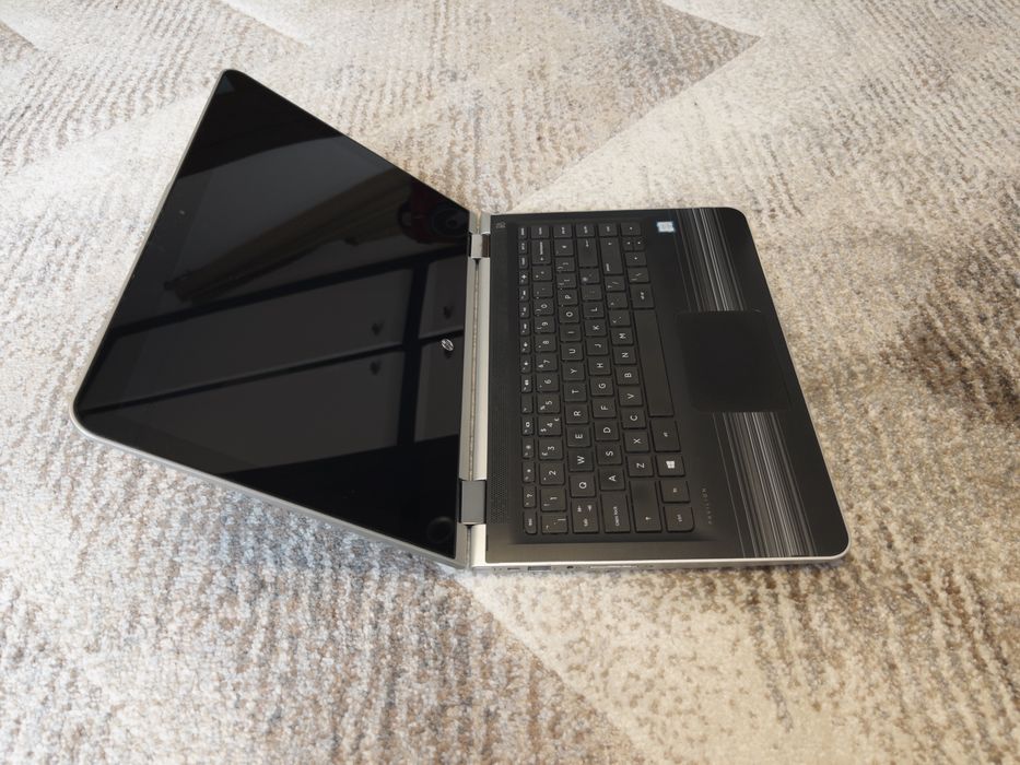 Laptop: HP Pavilion x360 13,3 " z 2016 roku. (Czytaj opis)
