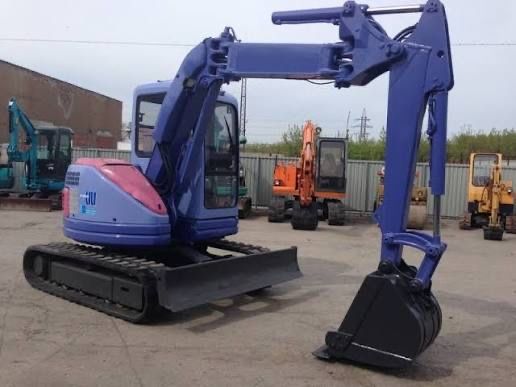 Екскаватор + оператор | 5,1 т | Траншеї, котловани, планування