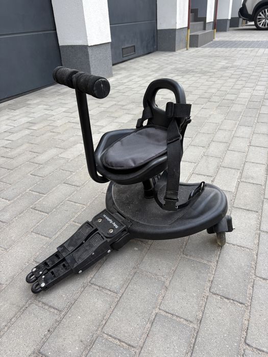 Wózek spacerowy Joie – składany, lekki, granatowy