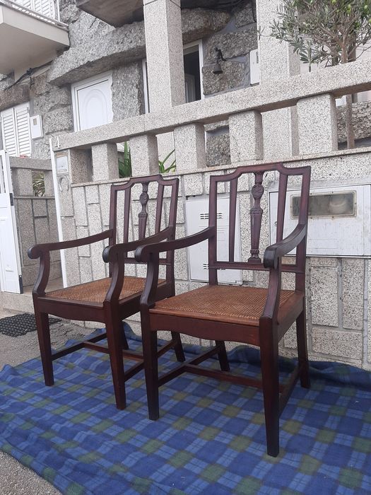 Lote De Antigas Cadeiras de  Madeira e  Palhinha