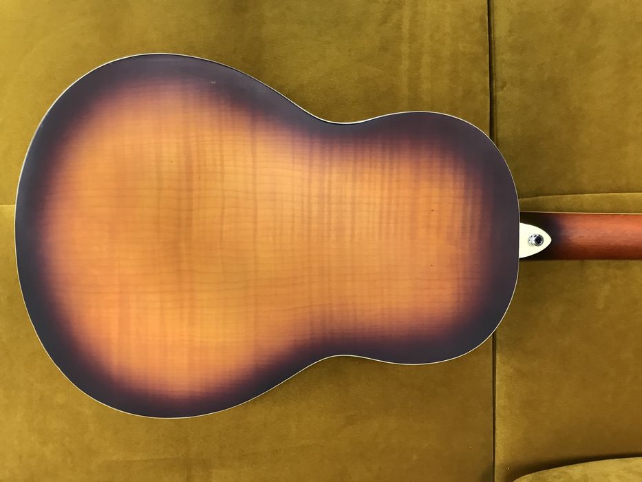 Gitara rezofoniczna Baton Rouge